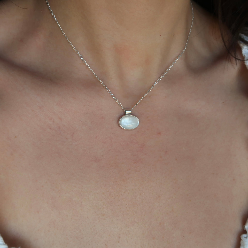 mother of pearl pendant