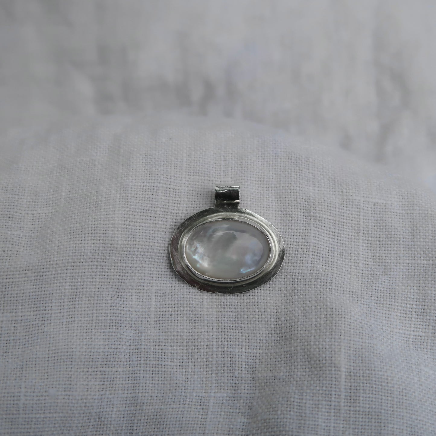 mother of pearl halo pendant