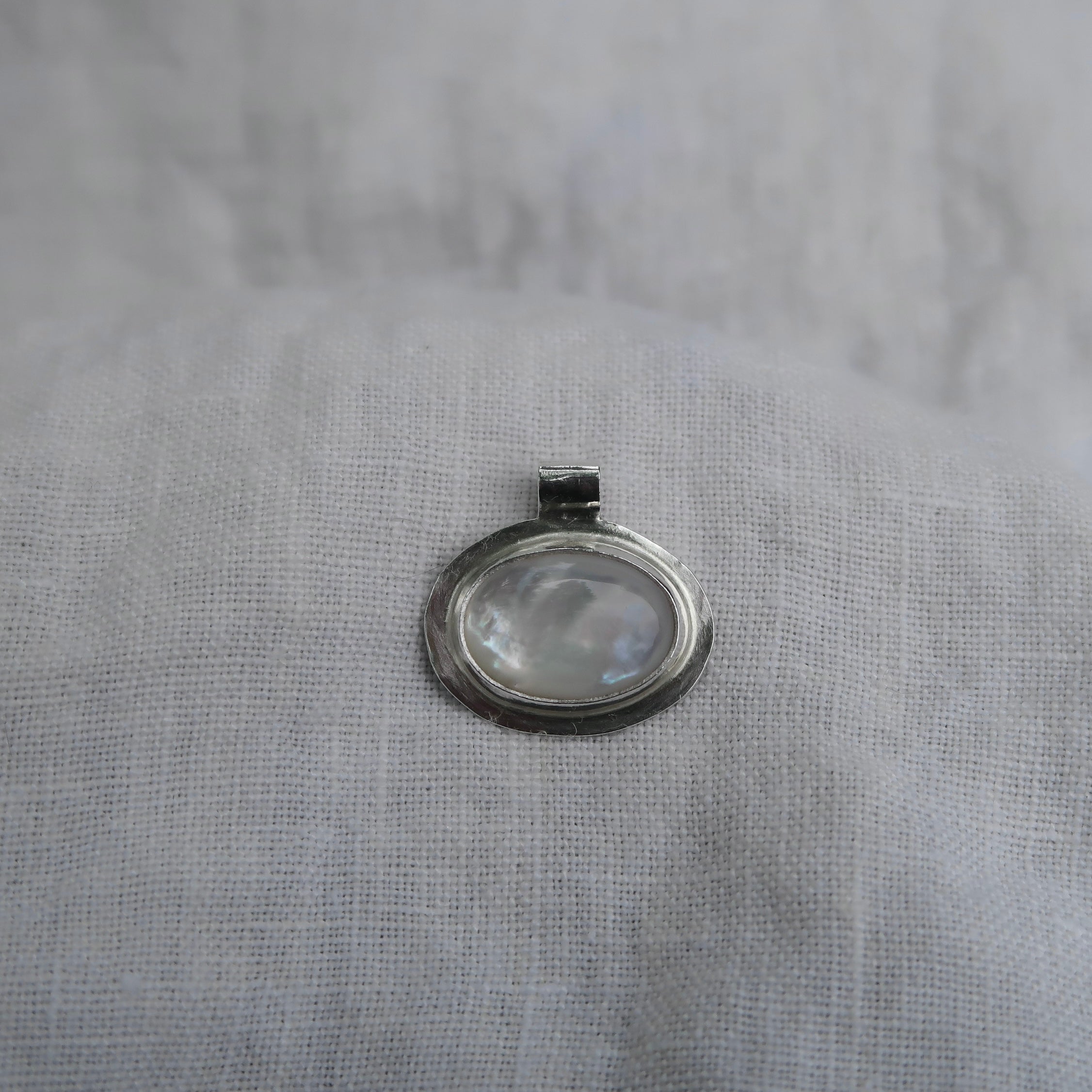 mother of pearl halo pendant